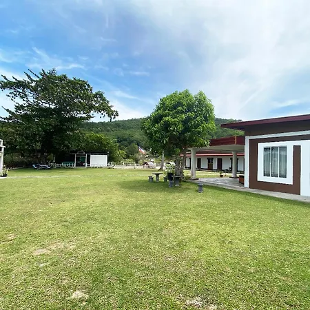 Hotel Oyo 90317 Ambong Bay Resthouse